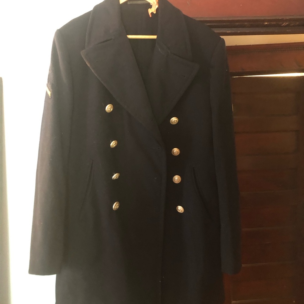 Authentic Vintage US Navy Classic Double-Breasted Pea Coat with gold buttons